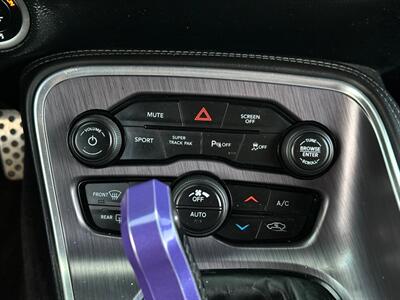 2018 Dodge Challenger 392 HEMI Scat Pack Shaker   - Photo 28 - Madison, WI 53716