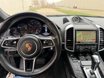 2016 Porsche Cayenne - Photo 24 - Madison, WI 53716
