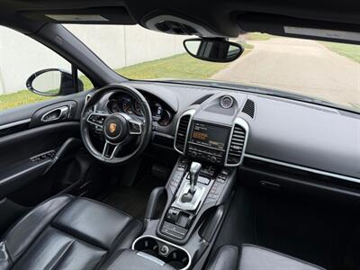 2016 Porsche Cayenne - Photo 19 - Madison, WI 53716