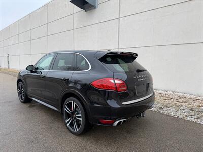 2014 Porsche Cayenne Turbo S - Photo 4 - Madison, WI 53716
