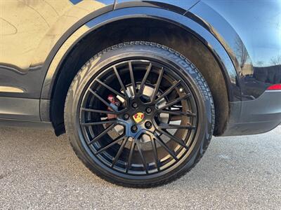 2020 Porsche Cayenne Coupe   - Photo 37 - Madison, WI 53716