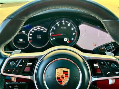 2020 Porsche Cayenne Coupe   - Photo 28 - Madison, WI 53716