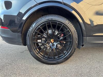 2020 Porsche Cayenne Coupe   - Photo 35 - Madison, WI 53716