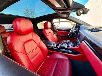 2020 Porsche Cayenne Coupe   - Photo 22 - Madison, WI 53716