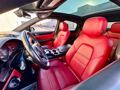 2020 Porsche Cayenne Coupe   - Photo 21 - Madison, WI 53716