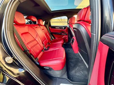 2020 Porsche Cayenne Coupe   - Photo 26 - Madison, WI 53716