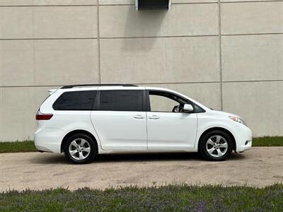 2016 Toyota Sienna LE 8-Passenger   - Photo 7 - Madison, WI 53716