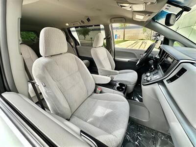 2016 Toyota Sienna LE 8-Passenger   - Photo 19 - Madison, WI 53716