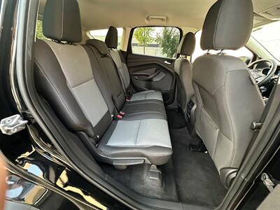 2017 Ford Escape SE   - Photo 25 - Madison, WI 53716