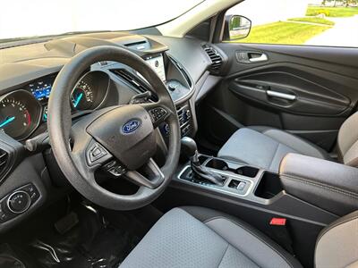 2017 Ford Escape SE   - Photo 17 - Madison, WI 53716