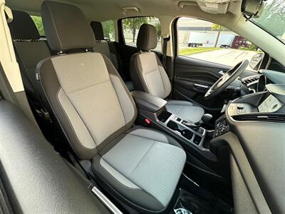 2017 Ford Escape SE   - Photo 21 - Madison, WI 53716