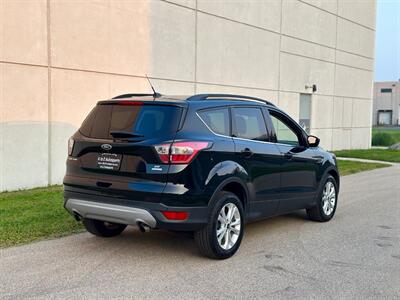 2017 Ford Escape SE   - Photo 9 - Madison, WI 53716