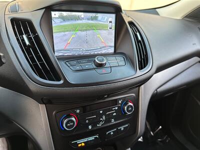 2017 Ford Escape SE   - Photo 27 - Madison, WI 53716