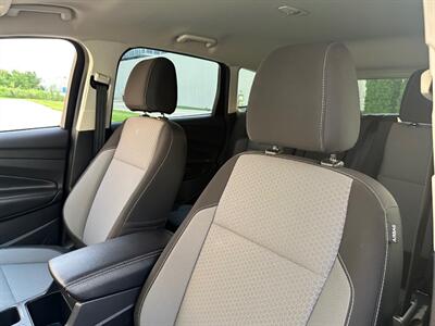 2017 Ford Escape SE   - Photo 18 - Madison, WI 53716