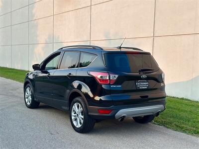 2017 Ford Escape SE   - Photo 8 - Madison, WI 53716