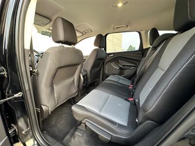 2017 Ford Escape SE   - Photo 22 - Madison, WI 53716