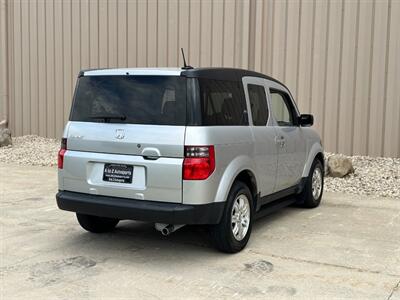 2007 Honda Element EX  Handicap Mobility - Photo 12 - Madison, WI 53716