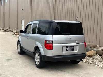 2007 Honda Element EX  Handicap Mobility - Photo 9 - Madison, WI 53716