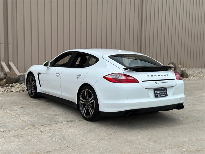 2013 Porsche Panamera GTS photo