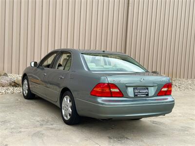 2003 Lexus LS 430   - Photo 10 - Madison, WI 53716