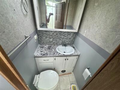 2004 Allegro Open Road   - Photo 16 - Madison, WI 53716