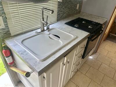 2004 Allegro Open Road   - Photo 10 - Madison, WI 53716