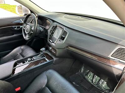 2019 Volvo XC90 T6 Momentum   - Photo 18 - Madison, WI 53716