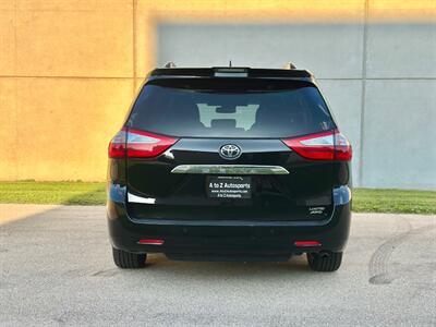 2019 Toyota Sienna Limited Premium 7-Passenger   - Photo 12 - Madison, WI 53716