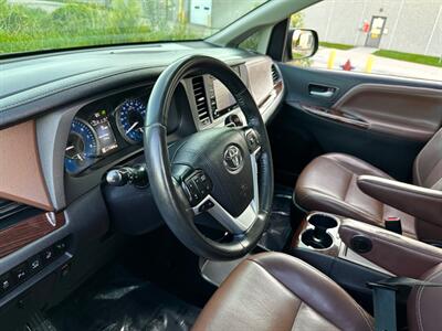 2019 Toyota Sienna Limited Premium 7-Passenger   - Photo 14 - Madison, WI 53716