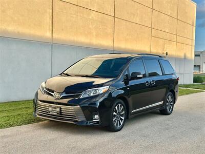 2019 Toyota Sienna Limited Premium 7-Passenger   - Photo 3 - Madison, WI 53716