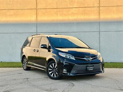 2019 Toyota Sienna Limited Premium 7-Passenger   - Photo 2 - Madison, WI 53716