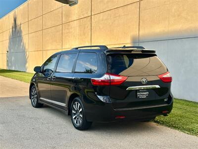 2019 Toyota Sienna Limited Premium 7-Passenger   - Photo 8 - Madison, WI 53716