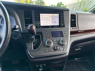 2019 Toyota Sienna Limited Premium 7-Passenger   - Photo 25 - Madison, WI 53716