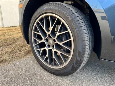 2018 Porsche Macan - Photo 31 - Madison, WI 53716