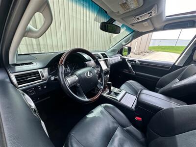 2017 Lexus GX 460   - Photo 15 - Madison, WI 53716