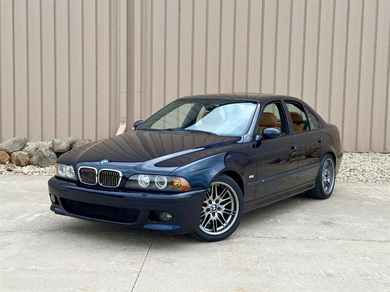 The 2002 BMW M5 photos