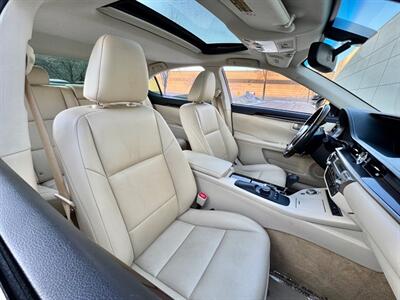 2013 Lexus ES 350 - Photo 22 - Madison, WI 53716