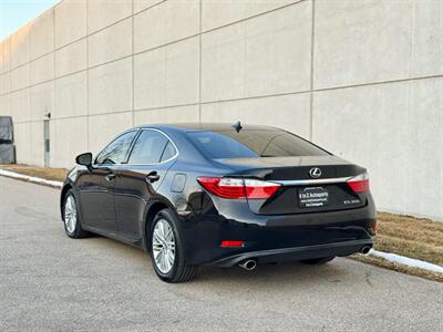 2013 Lexus ES 350 - Photo 8 - Madison, WI 53716