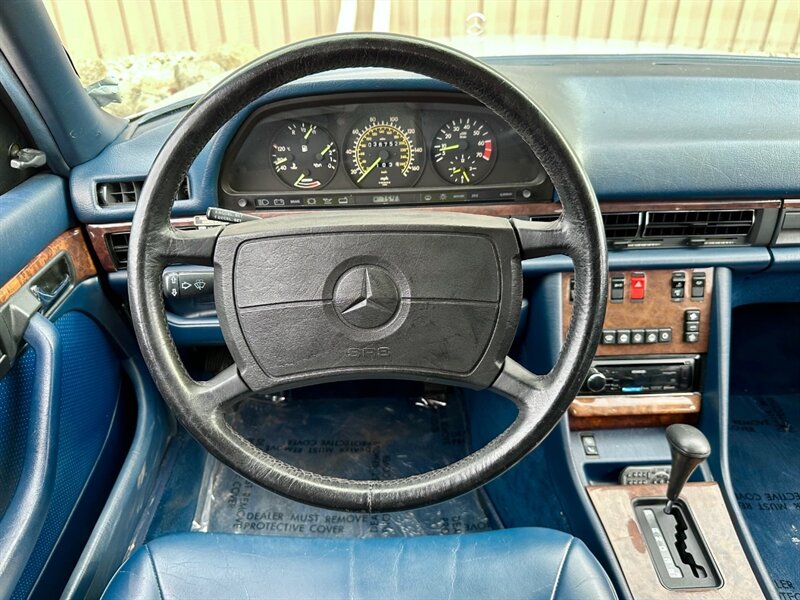 1986 Mercedes-Benz 560-Class 560SEL photo