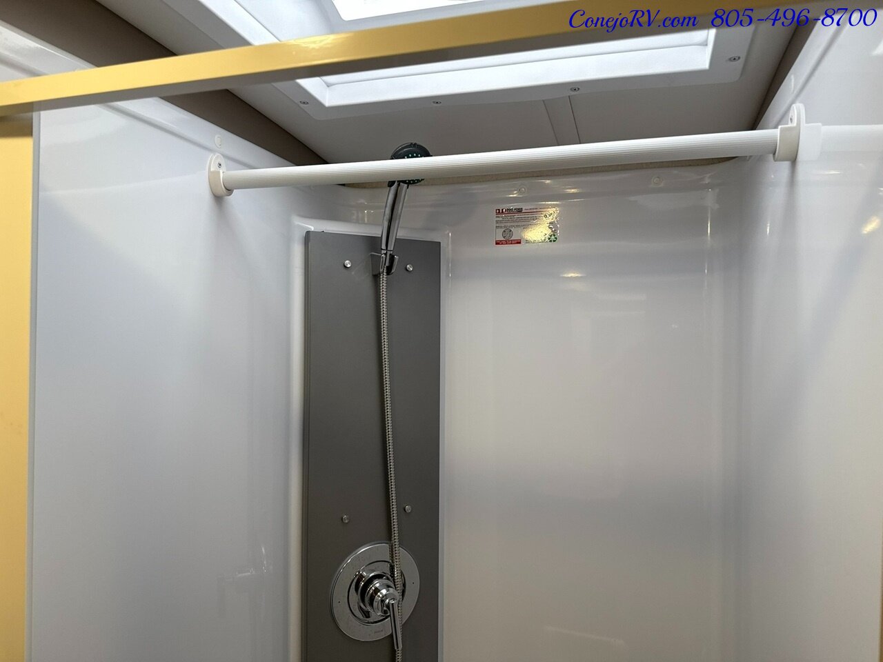 2025 Winnebago View 24T Slide-Out Murphy Bed Mercedes Turbo Diesel Full  Body Paint - Photo 21 - Thousand Oaks, CA 91360