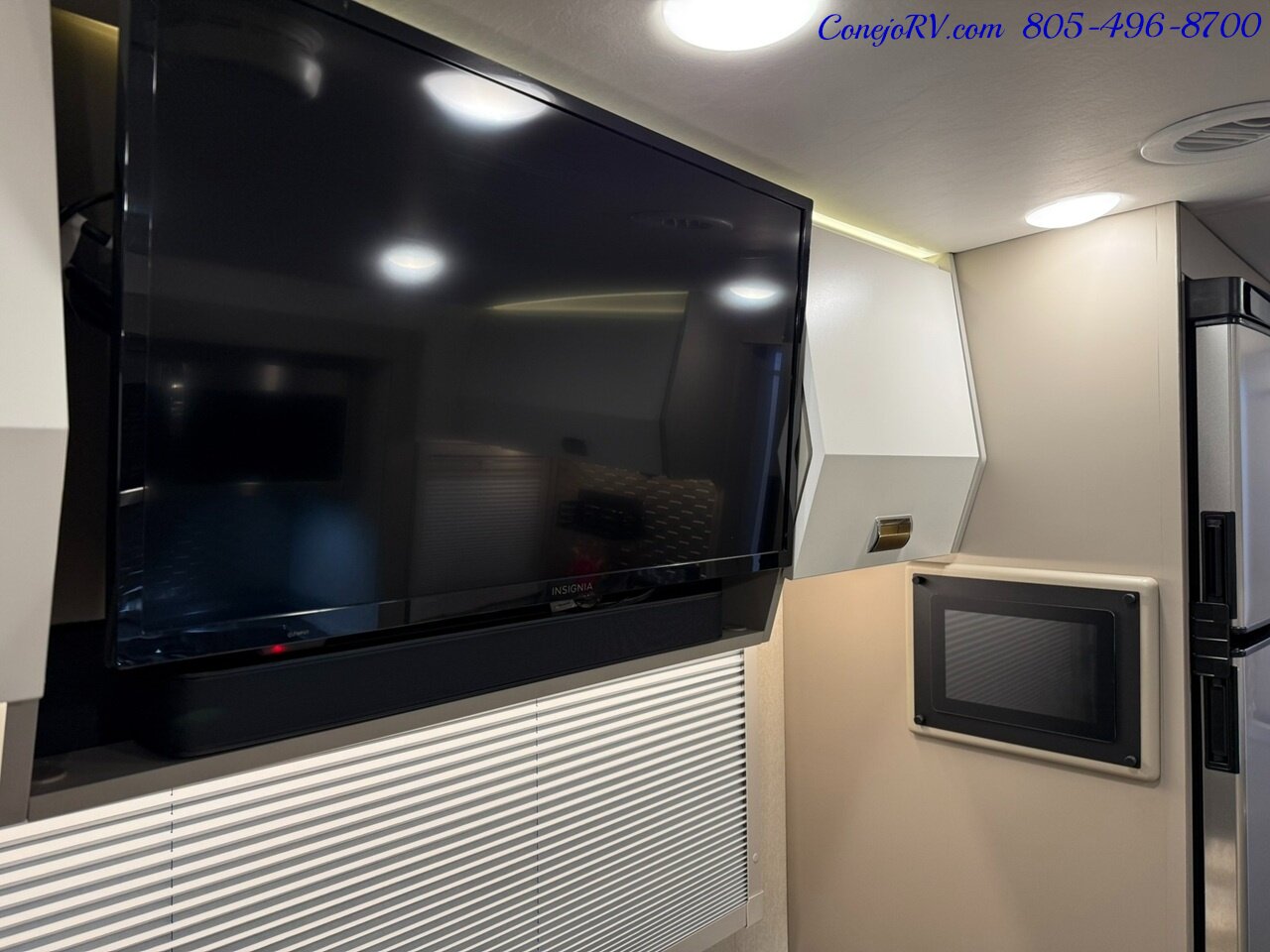 2025 Winnebago View 24T Slide-Out Murphy Bed Mercedes Turbo Diesel Full  Body Paint - Photo 17 - Thousand Oaks, CA 91360