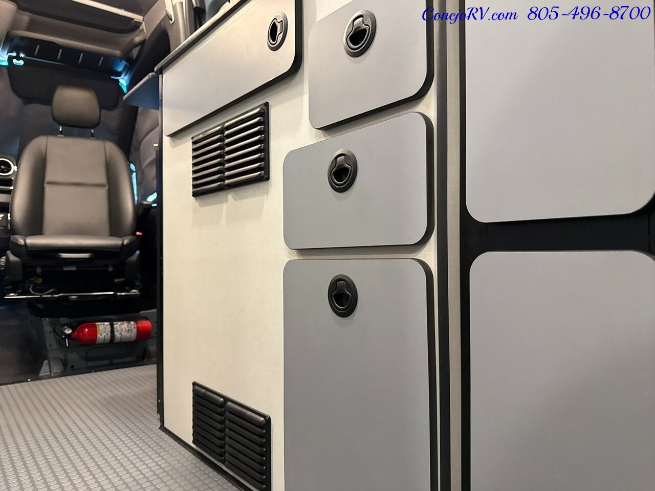 2023 Winnebago Revel 44E 2.0 4X4 Sprinter Mercedes Turbo Diesel,  320AH Lithium - Photo 13 - Thousand Oaks, CA 91360