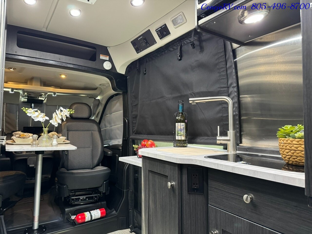 2024 Roadtrek Play Promaster Extended 3500 Power Rear Lounge King Bed   - Photo 31 - Thousand Oaks, CA 91360