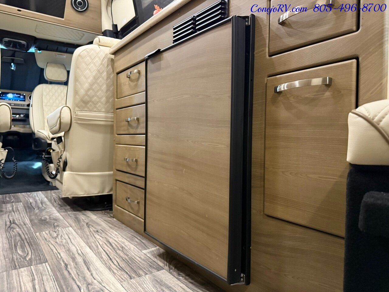 2023 Midwest Automotive Design Passage MD4 170 Mercedes Turbo Diesel Lithium Eco-Freedom Freedom Package 8K Miles - Photo 17 - Thousand Oaks, CA 91360