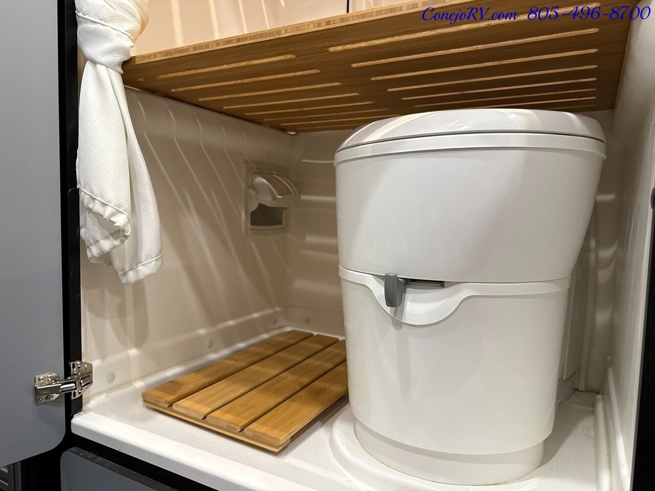 2022 Winnebago Revel 44E 4X4 Sprinter Mercedes Turbo Diesel Lithium  Batteries - Photo 19 - Thousand Oaks, CA 91360