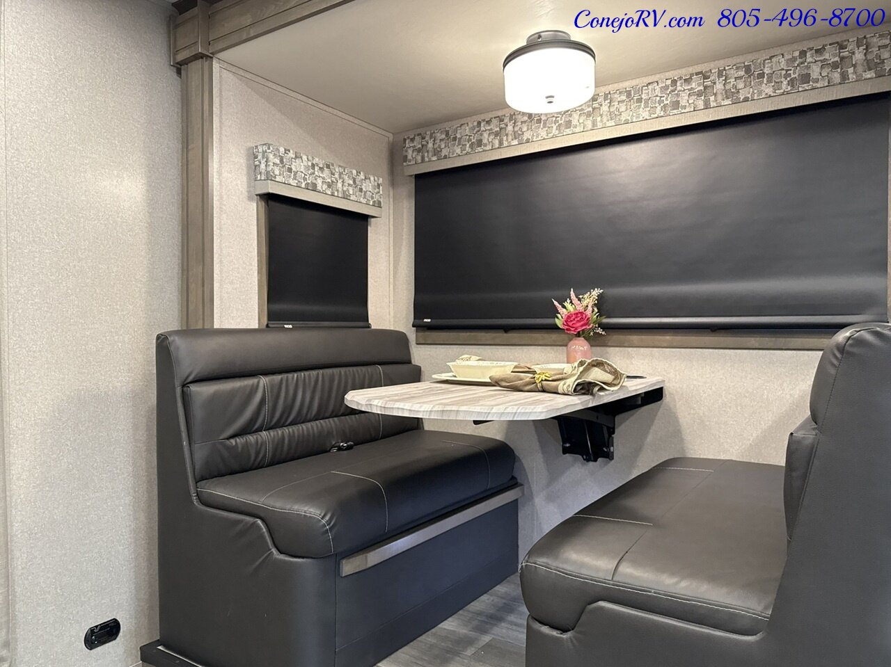 2022 Dynamax Isata 5 Series Xplorer 30FW FOUR WHEEL DRIVE Super-C Full Body Paint Cummins Turbo Diesel 16K Miles - Photo 17 - Thousand Oaks, CA 91360