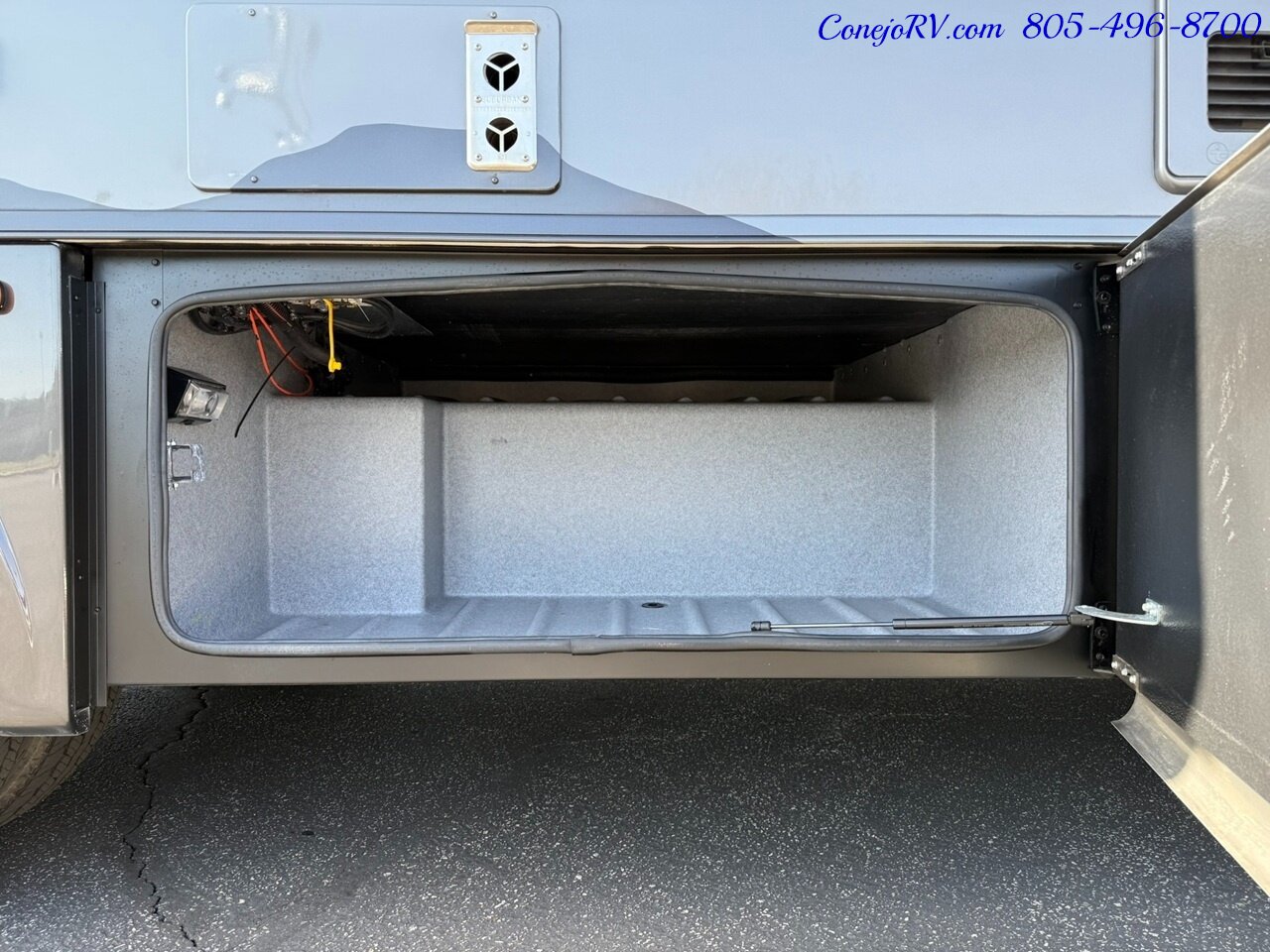 2022 Dynamax Isata 5 Series Xplorer 30FW FOUR WHEEL DRIVE Super-C Full Body Paint Cummins Turbo Diesel 16K Miles - Photo 46 - Thousand Oaks, CA 91360