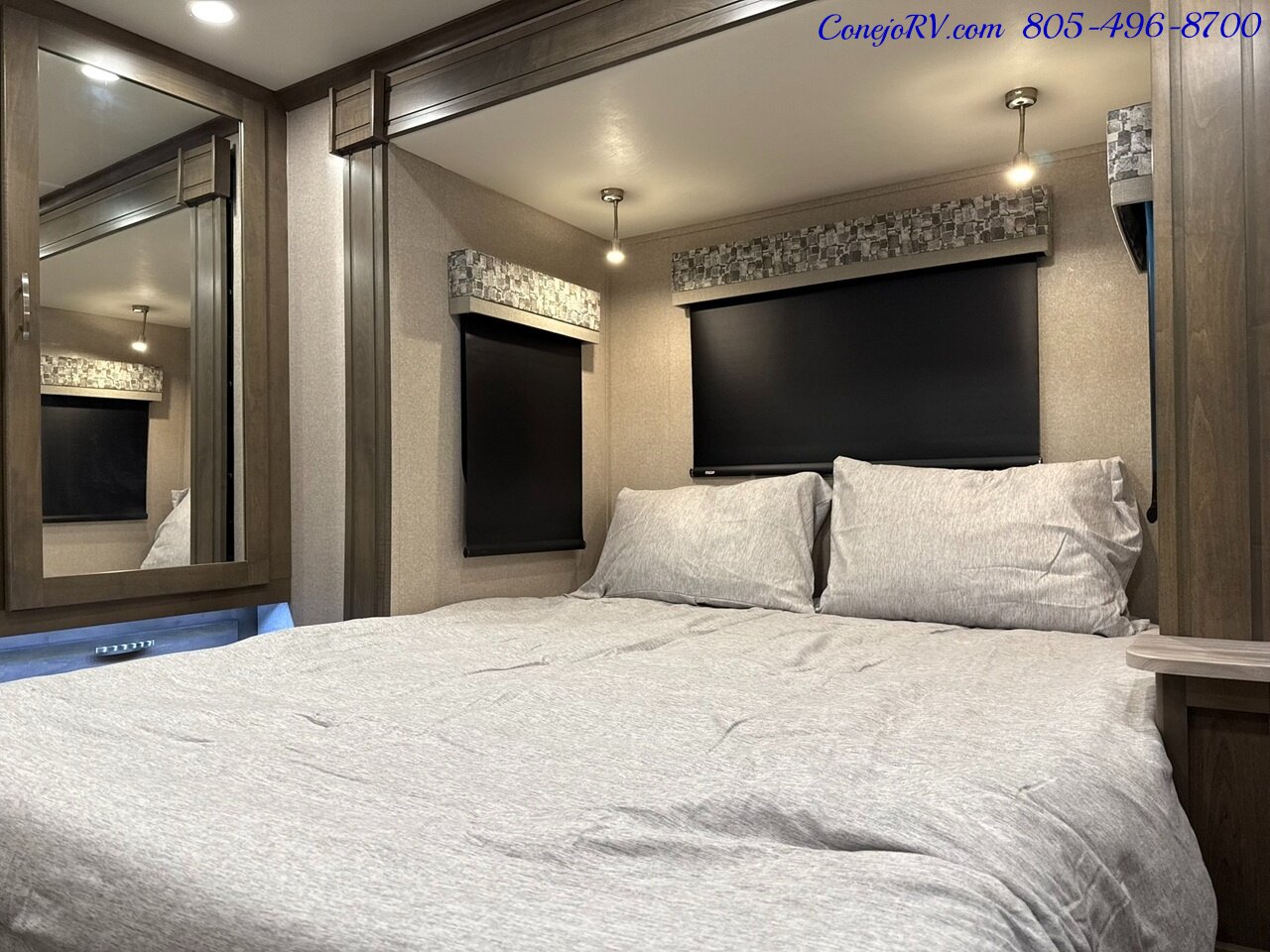 2022 Dynamax Isata 5 Series Xplorer 30FW FOUR WHEEL DRIVE Super-C Full Body Paint Cummins Turbo Diesel 16K Miles - Photo 22 - Thousand Oaks, CA 91360