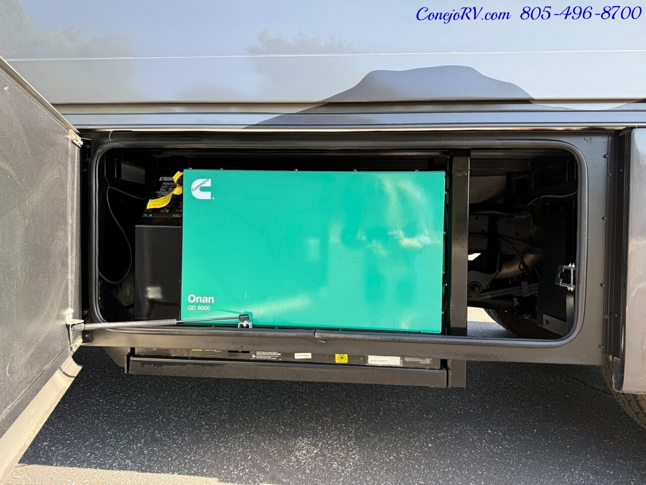 2022 Dynamax Isata 5 Series Xplorer 30FW FOUR WHEEL DRIVE Super-C Full Body Paint Cummins Turbo Diesel 16K Miles - Photo 52 - Thousand Oaks, CA 91360