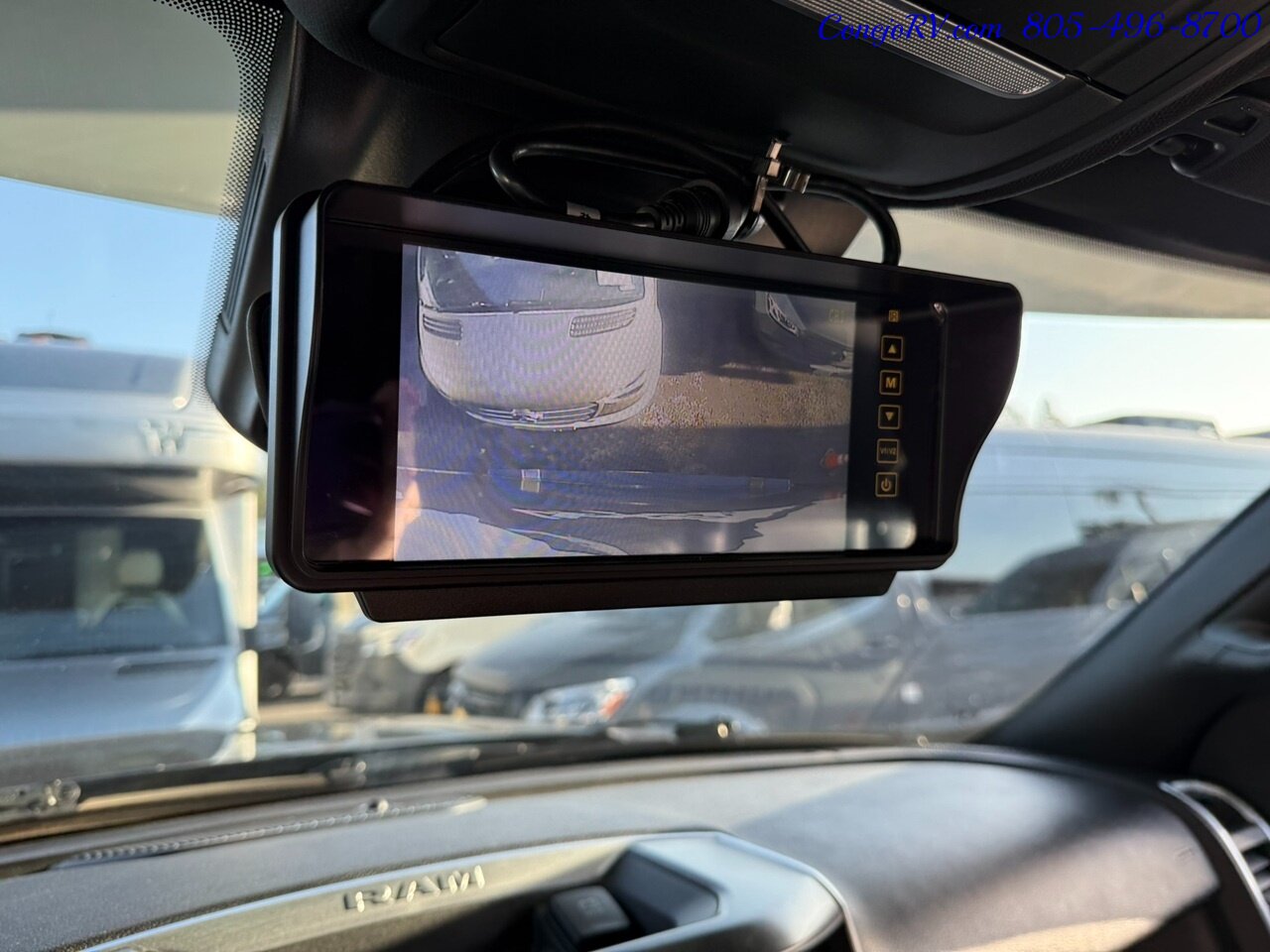 2022 Dynamax Isata 5 Series Xplorer 30FW FOUR WHEEL DRIVE Super-C Full Body Paint Cummins Turbo Diesel 16K Miles - Photo 41 - Thousand Oaks, CA 91360